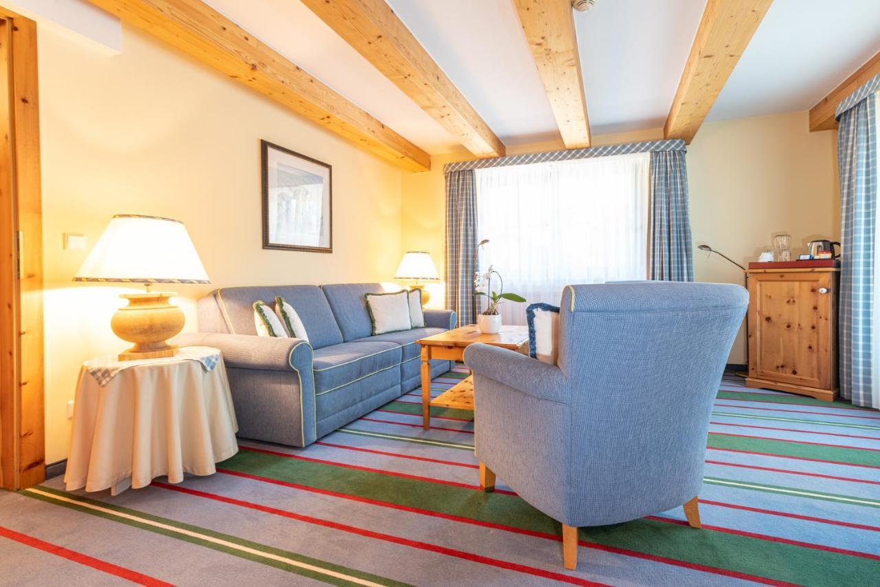 Suite Balcony,1128189435:JPEG